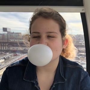 Meet your Posher, Lauren